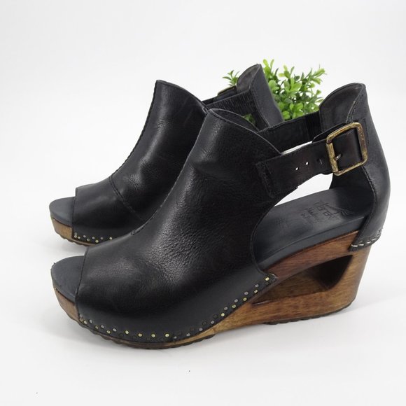 Dansko Shoes - DANSKO Made in Brazil Capsule Collection Wedge 41